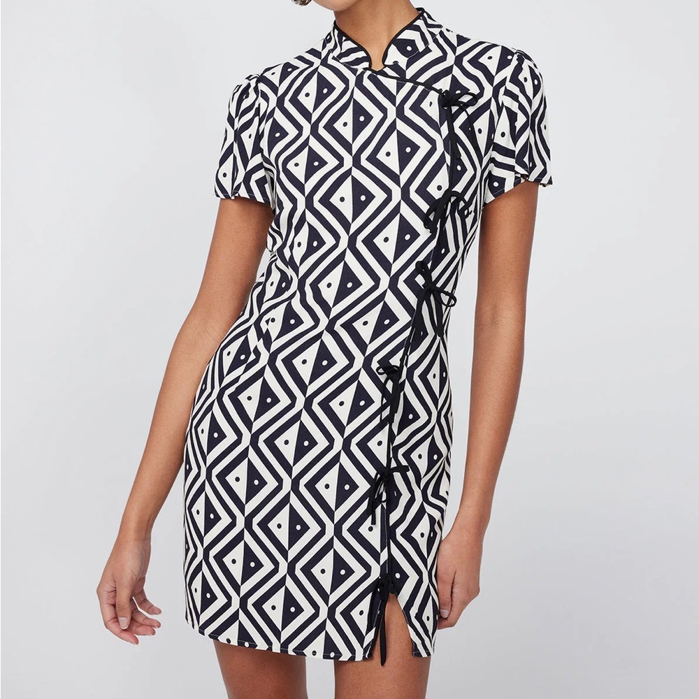 Kitri Studio | Harlow Diamond Geo Print Mini Dress